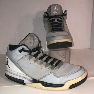NIKE AIR JORDAN Flight #705155-003 White And Wolf Grey Basketball Shoes Size 8.5